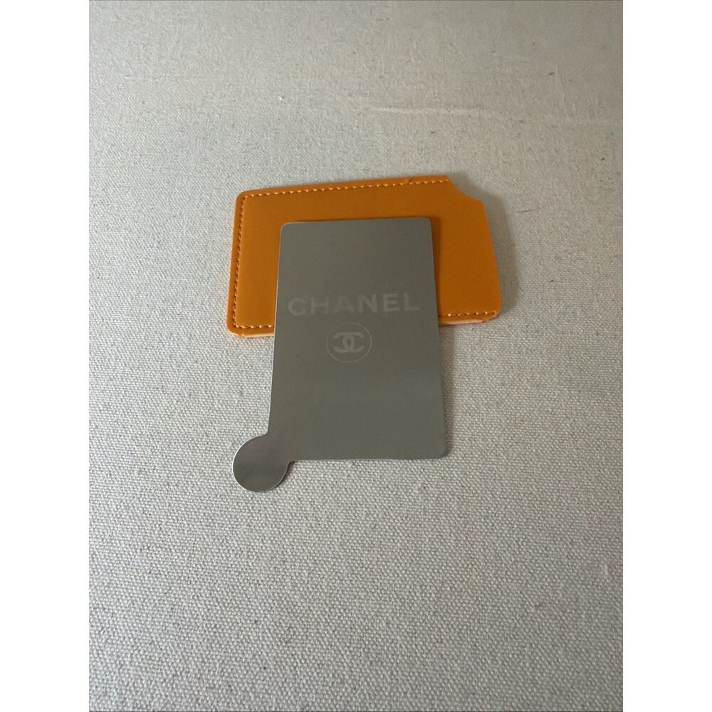 Chanel NIB GWP Single Card Mirror Holder Orange - Picture 4 of 5